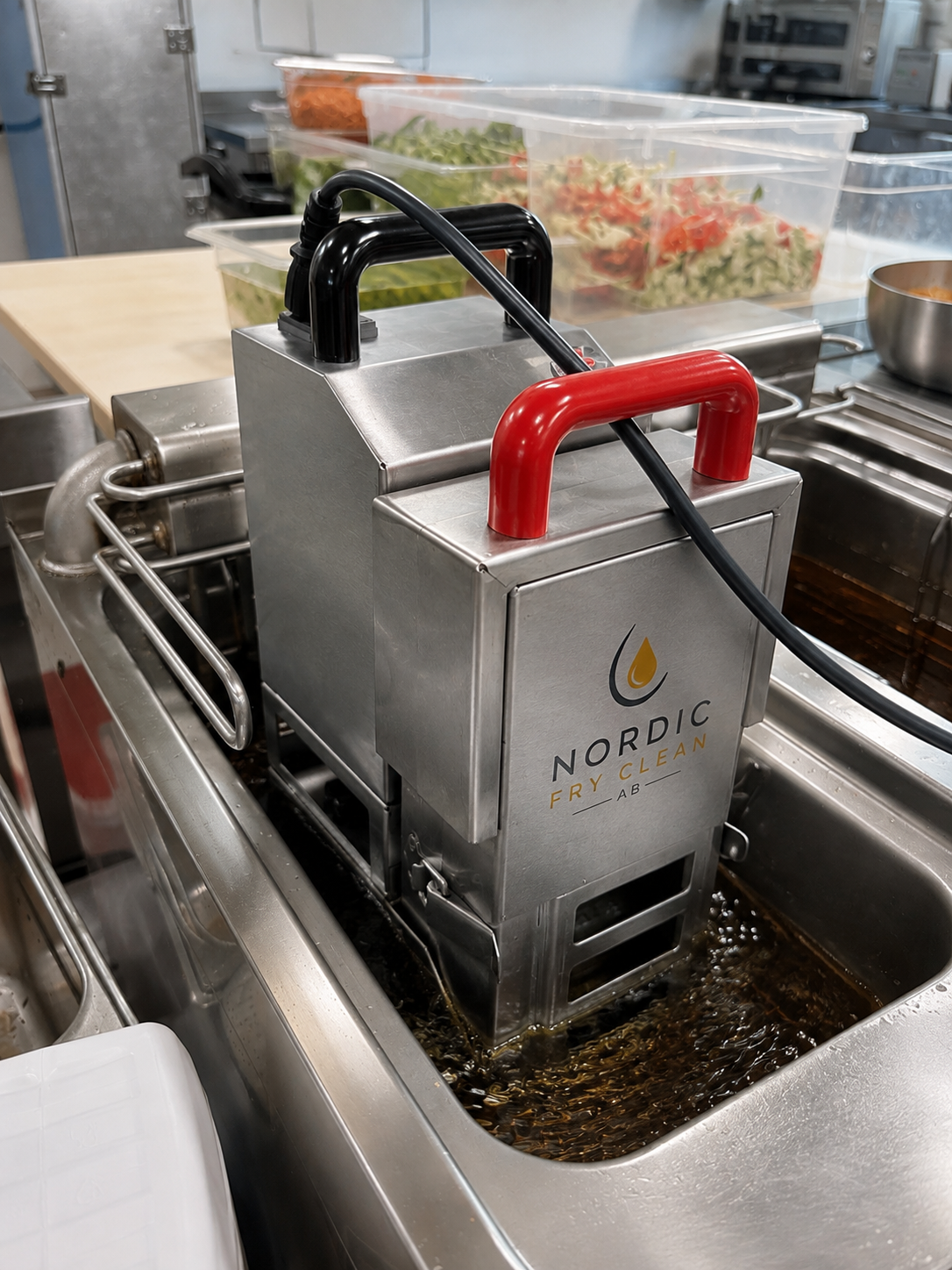 Nordic Fry Clean frityroljefilter i drift direkt i en fritös